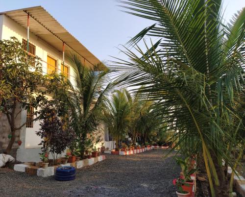 Madhav Farmhouse