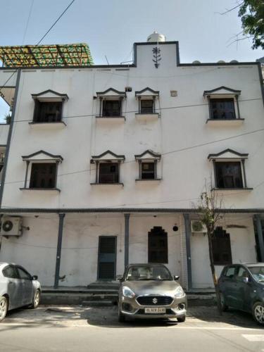 2-bedroom residential home with free parking