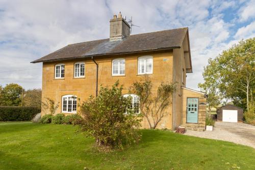 The Chestnuts, Beautiful Rural Cottage With Countryside Views gîte à louer Charlton Mackrell