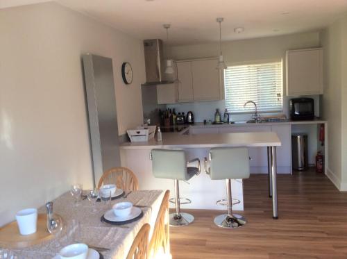 Contemporary Cottage outside South Harting in South Harting