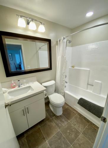 Hollywood Medical District 30 Day Stays - main image