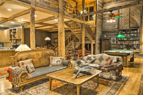 Spacious River Lodge with Mtn Views on 4 Acres!