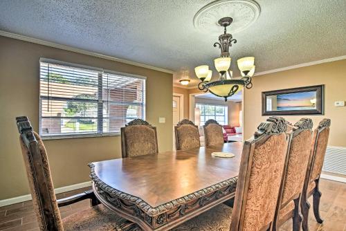 Idyllic Largo Escape with Private Pool and Lanai! in Largo, USA