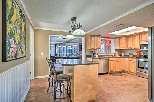 Idyllic Largo Escape with Private Pool and Lanai! in Largo, USA