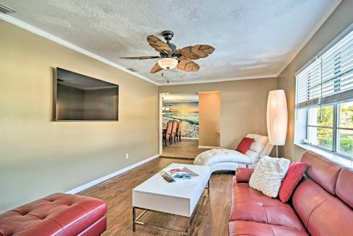 Idyllic Largo Escape with Private Pool and Lanai! in Largo, USA