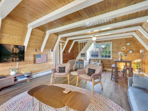 East Twins Lake House - image 14