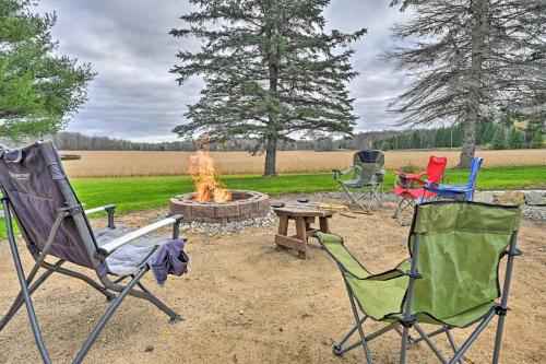 Charming White Lake Homestead with Fire Pit! in White Lake, USA