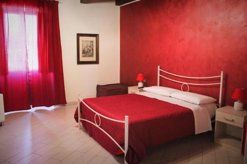 1 king bed, 2 twin beds