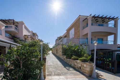 Isida Agia Marina Hotel - image 10