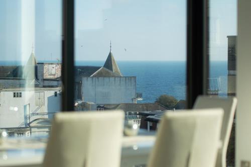 View, * PANORAMIC PENTHOUSE WITH SEA & CITY VIEWS in Bournemouth