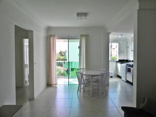 Apartment image 10