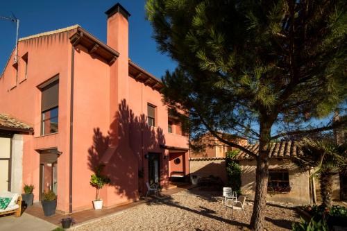 Viesnīcas āriene, La Ren Lecrés casa piscina jardin y barbacoa (La Ren Lecres casa piscina jardin y barbacoa) in Vadocondes