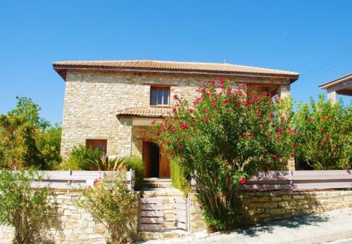 Unique Stonehouse Traditional Villa in Ayia Anna in Agia Anna