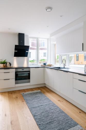Kitchen, Modern Villas in Plush town in Tromsø
