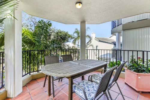 Delightful apartment close to the beach Sunshine Beach - image 5