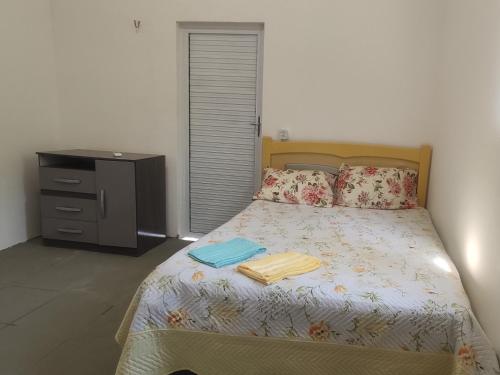 1 double bed, 1 twin bed, 3 bunk beds