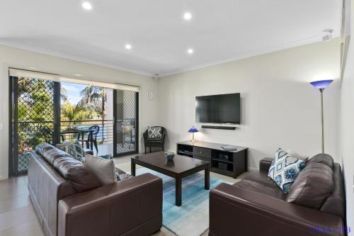 . Cypress waterfront spa apartment