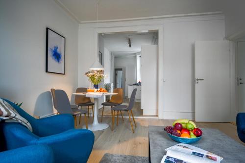 Bright 2-bedroom apartment in the center of Copenhagen - image 3