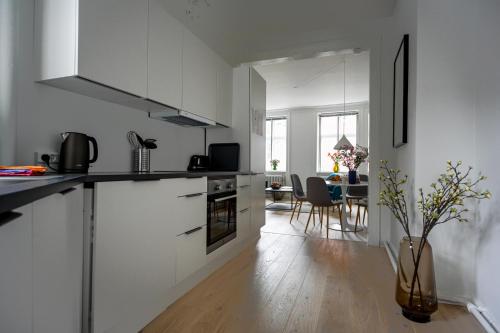 Bright 2-bedroom apartment in the center of Copenhagen - image 10