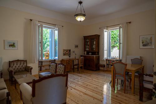 A Painter's House in Plaka 3