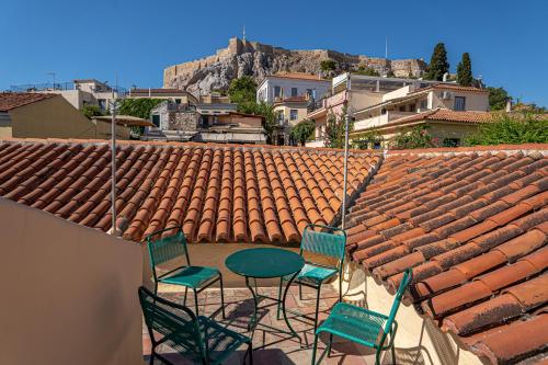 A Painter's House in Plaka 4