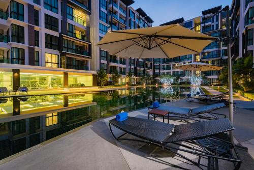 泳池, 溫德姆普吉機場 (Wyndham Phuket Airport) in 普吉島