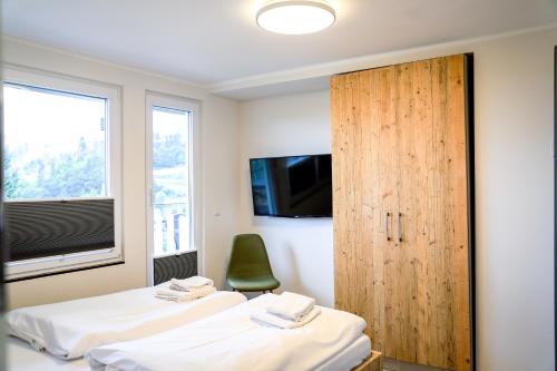 Apartment with Mountain View image 10