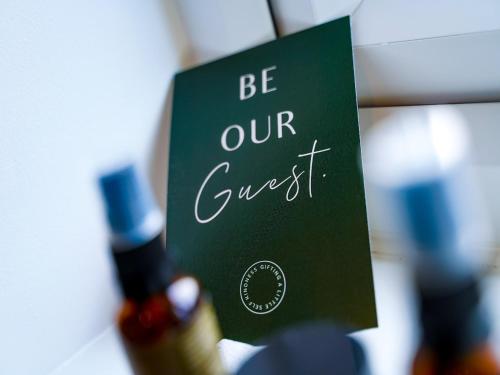A Lovely Calm & High-end Space near CMK I Pet Friendly I Free Parking I eco-Serviced Apartment by Fr