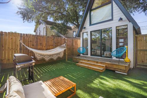 Unique A-frame Tiny House in Houston Central in Houston, USA
