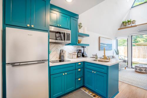 Unique A-frame Tiny House in Houston Central in Houston, USA