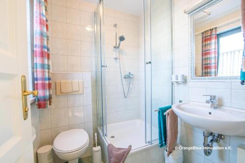 Ferienwohnung Seestraße 67 54m von Darßer Weg entfernt
