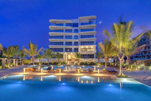 Stunning Apartment Direct Beach Access