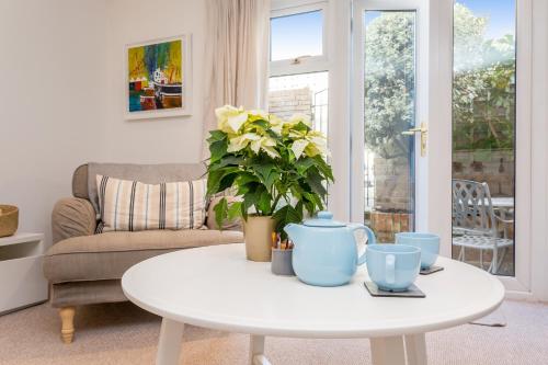 Three-Bedroom House image 10