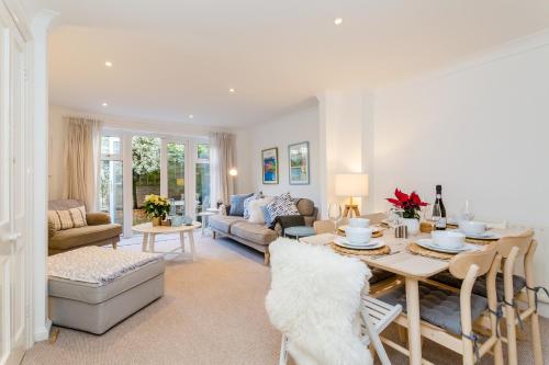 Three-Bedroom House image 9