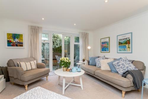 Three-Bedroom House image 7