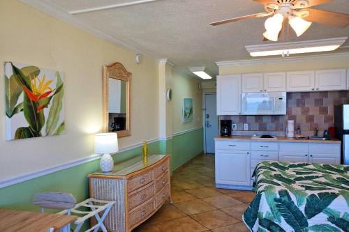 Harbour Beach Resort Unit #818 - image 3