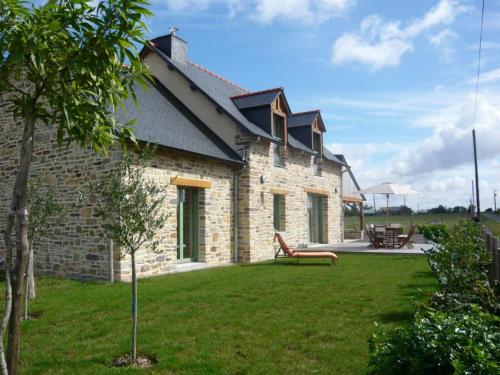 Gîte Maxent, 4 pièces, 6 personnes - FR-1-538-10 gîte à louer Loutehel