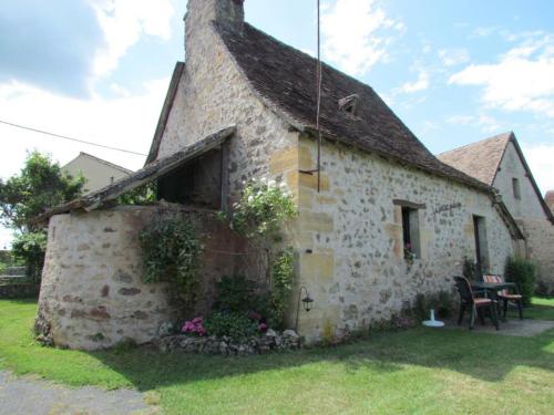 Gîte Hautefort, 2 pièces, 2 personnes - FR-1-616-164