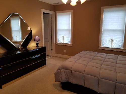 Downtown Haven in Nashville walking distance to lower Broad and trendy Gulch.