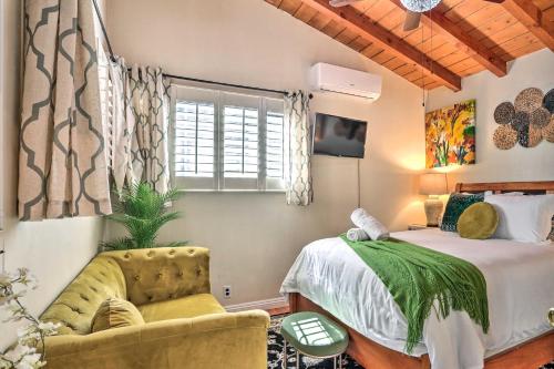 Boho Crestline Cabin, 1 Mile to Lake Gregory! in Crestline, USA