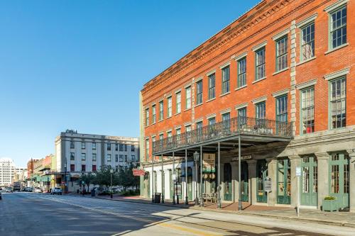 Hendley Market Lofts