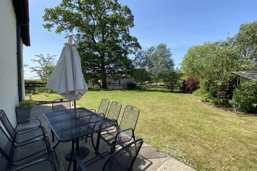 Iekārtas, Lower Curscombe Barn - Beautiful 400-year-old threshing barn. Pet-friendly. in Feniton