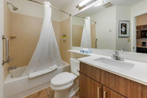 Candlewood Suites Fort Myers/Sanibel Gateway