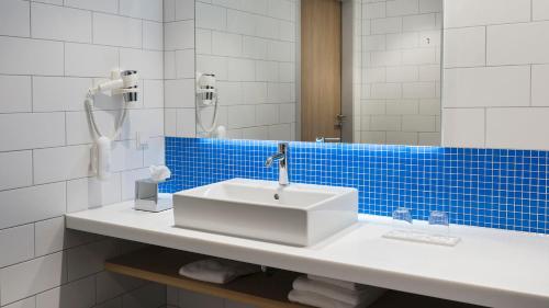 Holiday Inn Express - Wiesbaden an IHG Hotel - image 10