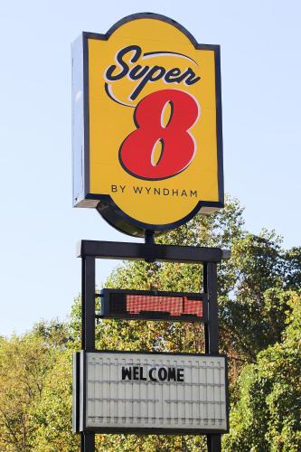 Super 8 by Wyndham Marion NC