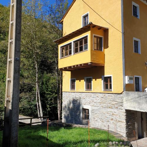 Valles del Narcea, Apartamentos Rurales in Cangas del Narcea