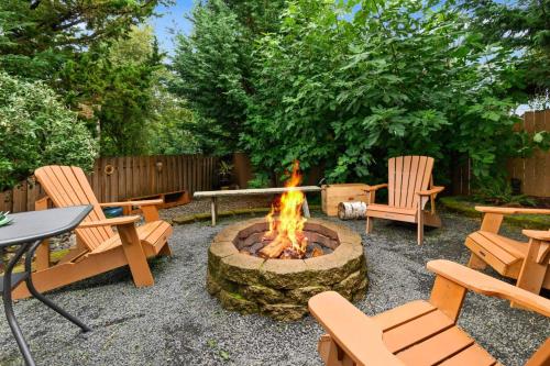 Beaverton Highlands Retreat – Beaverton, OR
