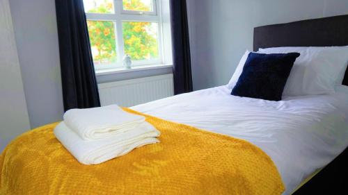 Spacious 3 bed house, great for FAMILIES and CONTRACTORS, sleeps 5 plus FREE Parking - Triumph Serviced Accommodation Wolverhampton, Wolverhampton (fotografie 8)
