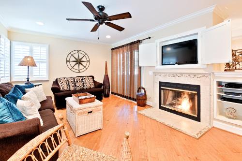 DP-4 Ritz Pointe Condo in Dana Point, USA