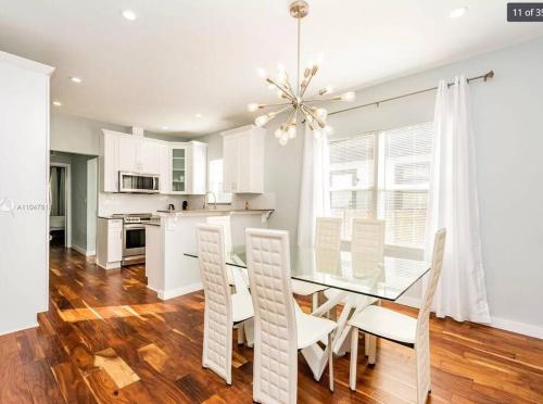 MiMo Cottage: New Home in the heart of Miami